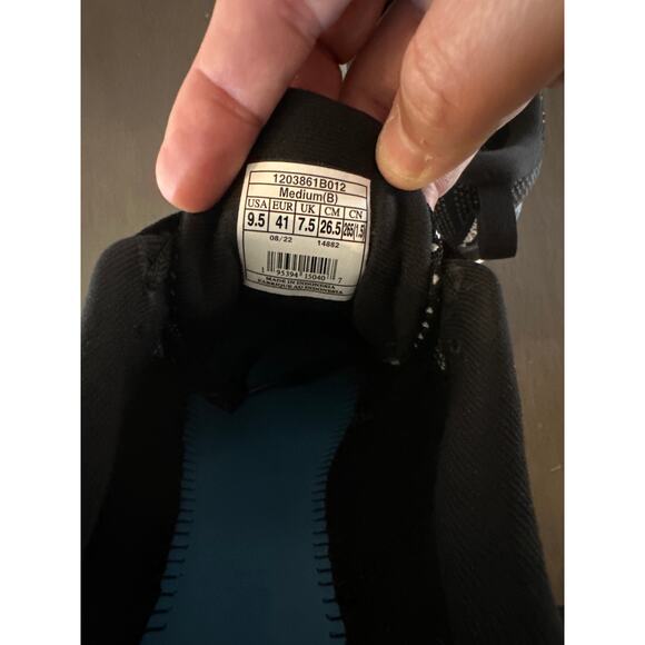 Brooks Revel 6 Road Running Shoes Black White Womens Sz 9.5 missing insoles - Picture 6 of 8